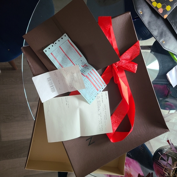 LOUIS VUITTON- Monogram Empreinte Artsy MM. Purple Est. Retail C$5,028.03 - Picture 9 of 13